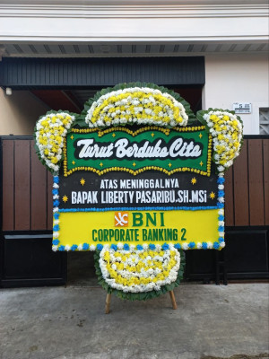 Papan Bunga Duka di Selemadeg