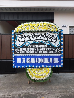 Papan Bunga Duka di Selemadeg